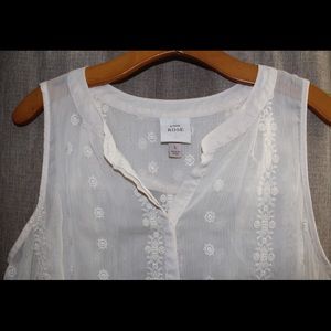 Knox Rose; Creme Lace layered top